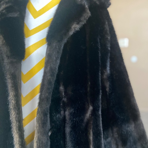 Grandella vintage faux fur coat - Picture 2 of 5